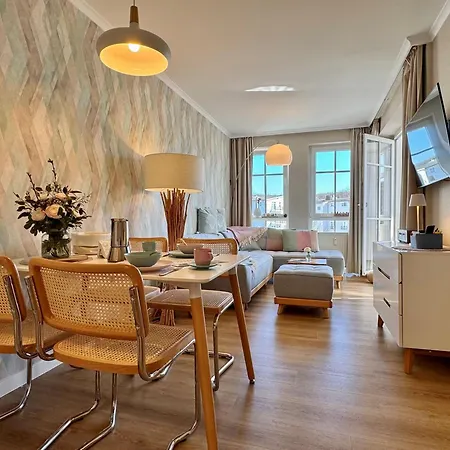 675, Seepark Apartment
