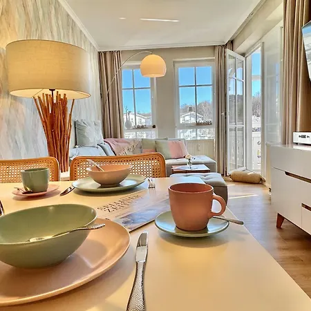 675, Seepark Apartman